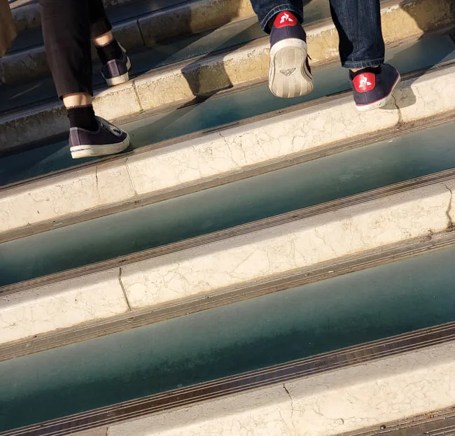 Glass steps on the Constitution Bridge